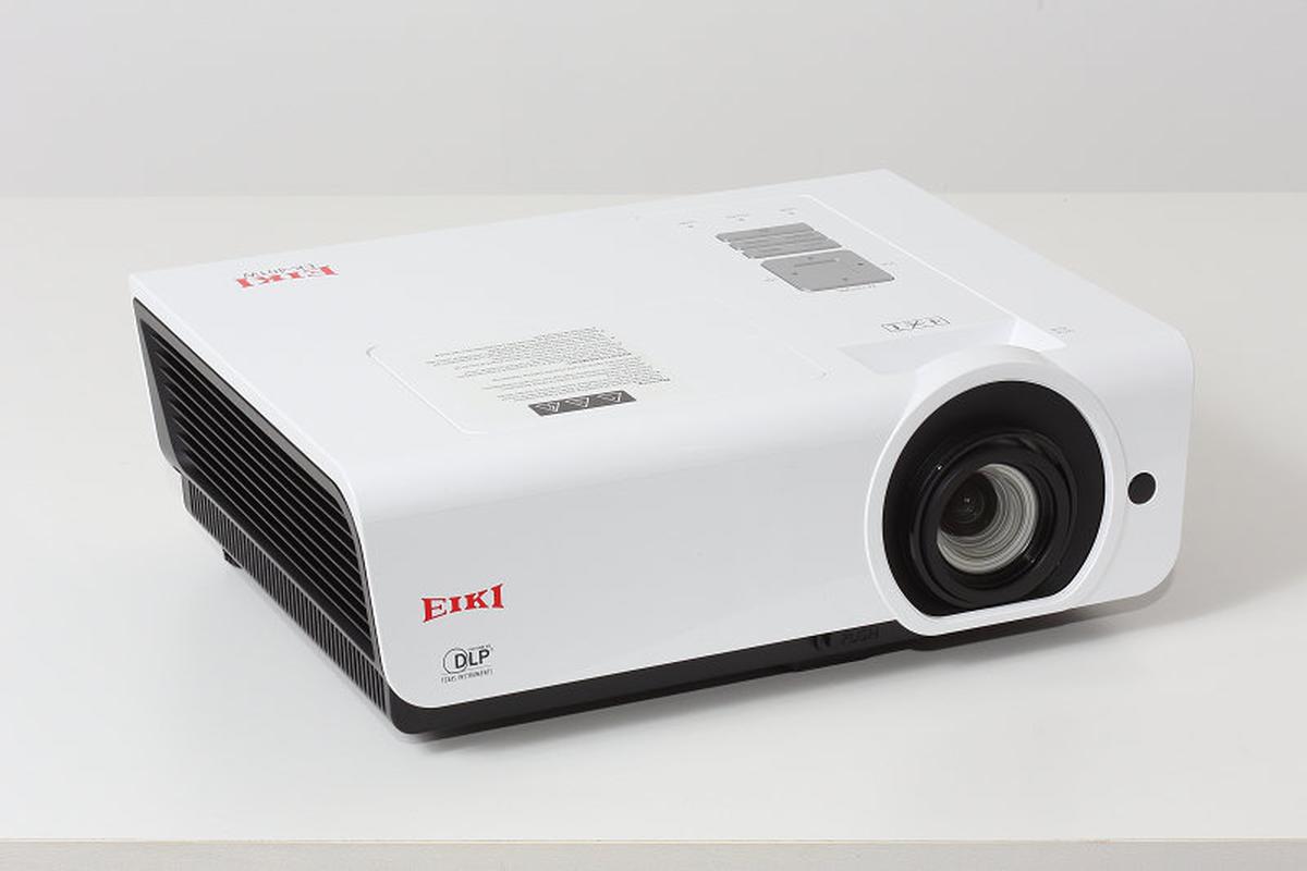 Eiki International, Inc. - EK-402UA